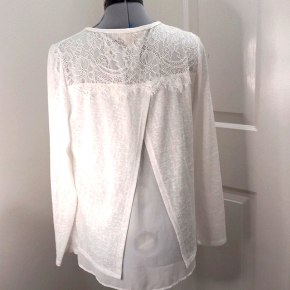Adiva White Gauzy Material with Eyelash Lace Over Yoke Size Med - Picture 3 of 6